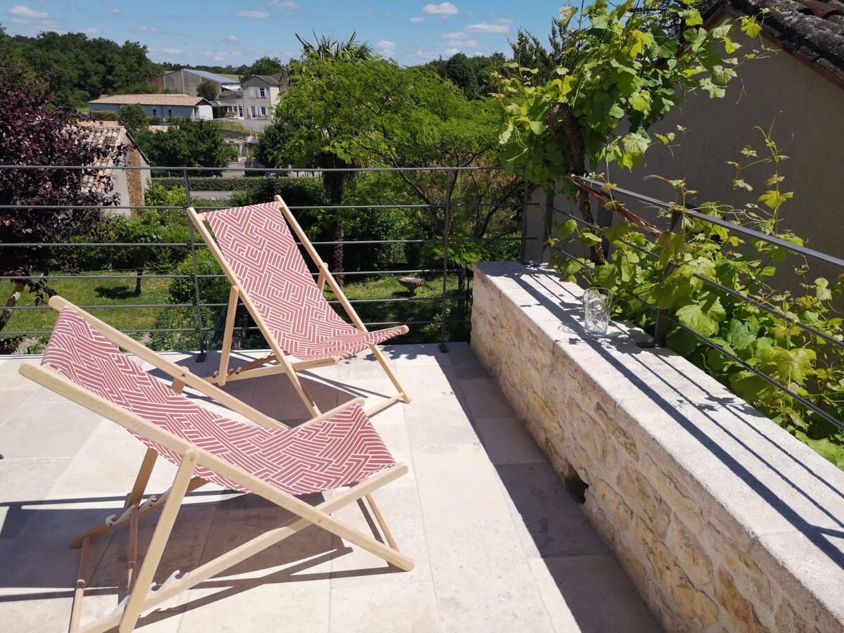 Appartement renové agréable et chaleureux