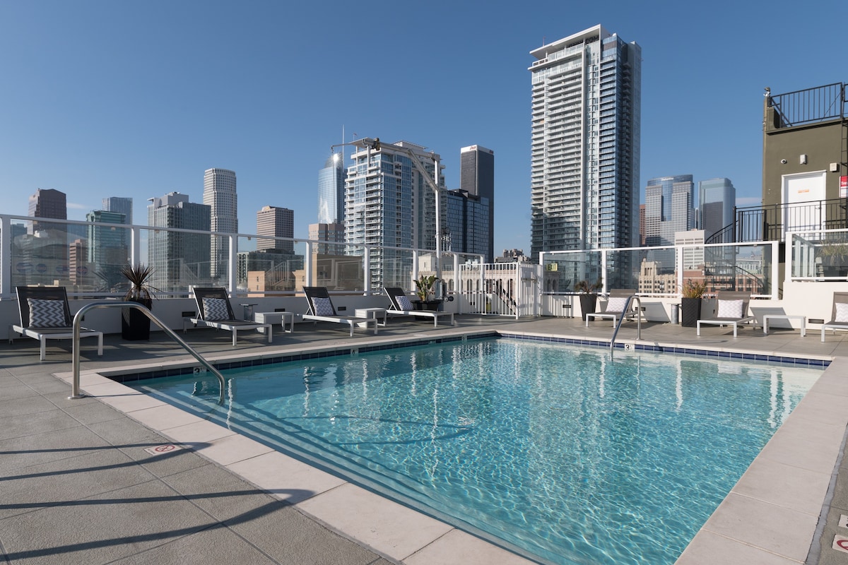R-华丽时尚公寓-免费停车屋顶泳池和水疗中心