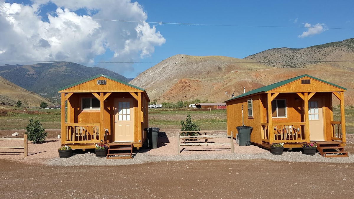 Cozy Cabin with Private Bathroom - Cabin 1