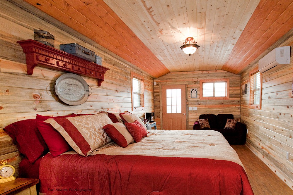 Cozy Cabin with Private Bathroom - Cabin 1