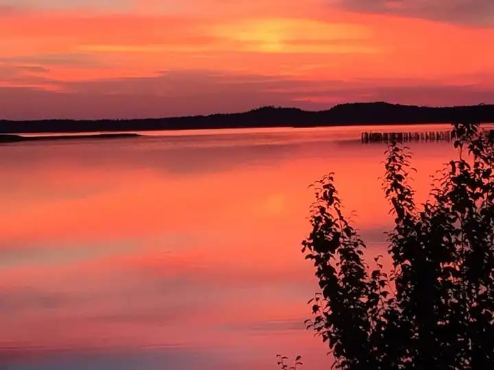 Water view home in Eastport