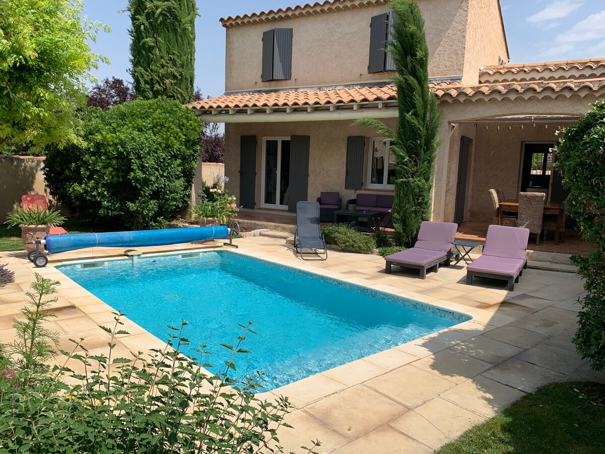 Maison provençale avec piscine Luberon