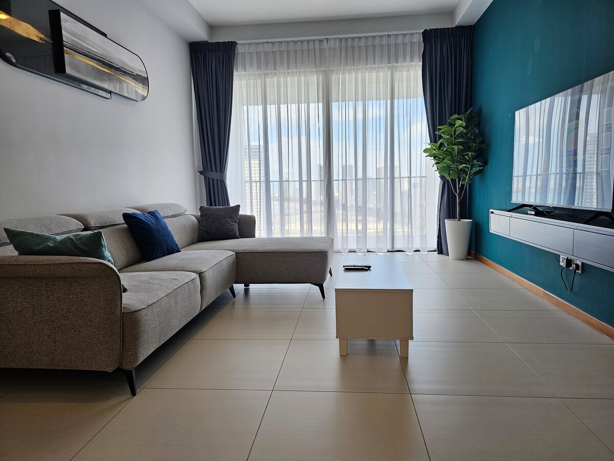 Family Seaview Suite with 3 Rooms by The Only Bnb