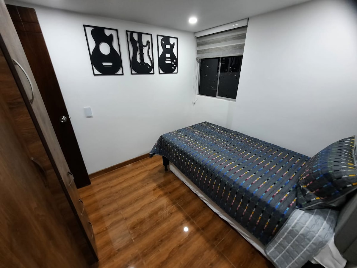 Hermoso apartamento en unidad cerrada, con piscina