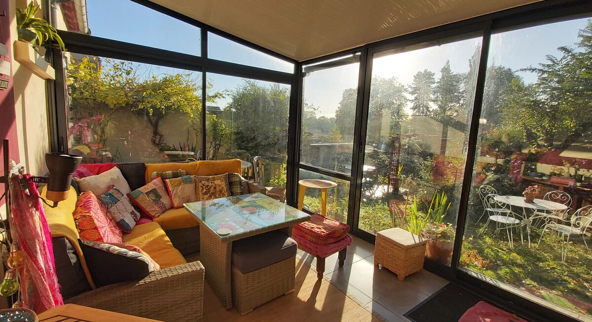 Chambre privée dans charmante maison avec  jardin