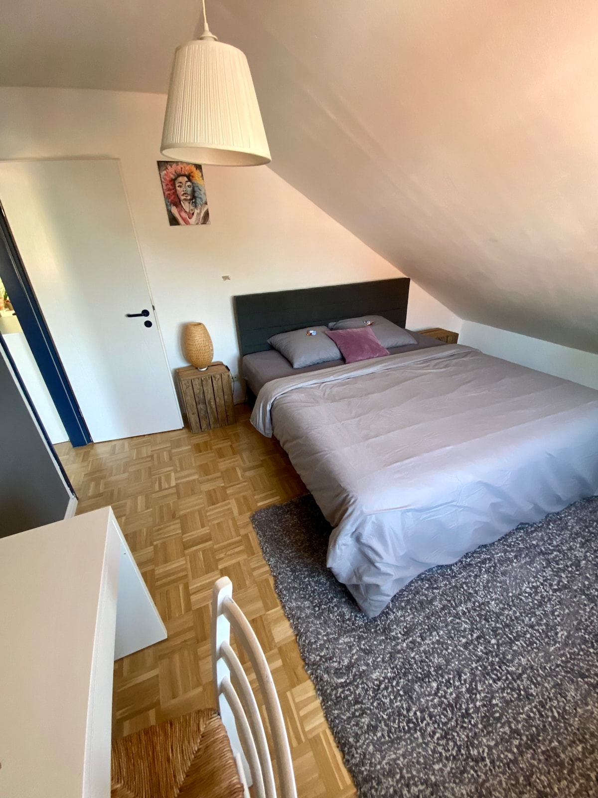 Gesamtes Apartment mit privaten Parkplatz!