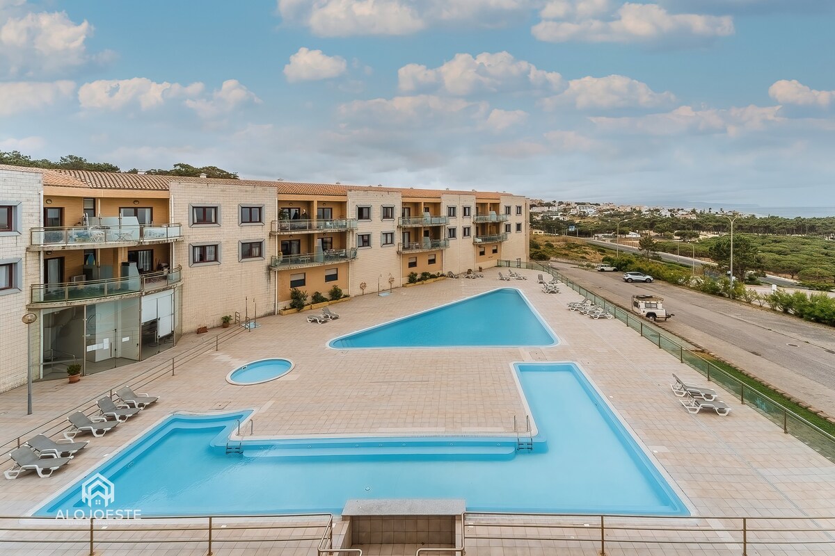 Ericeira Waves公寓-阳台海景和泳池