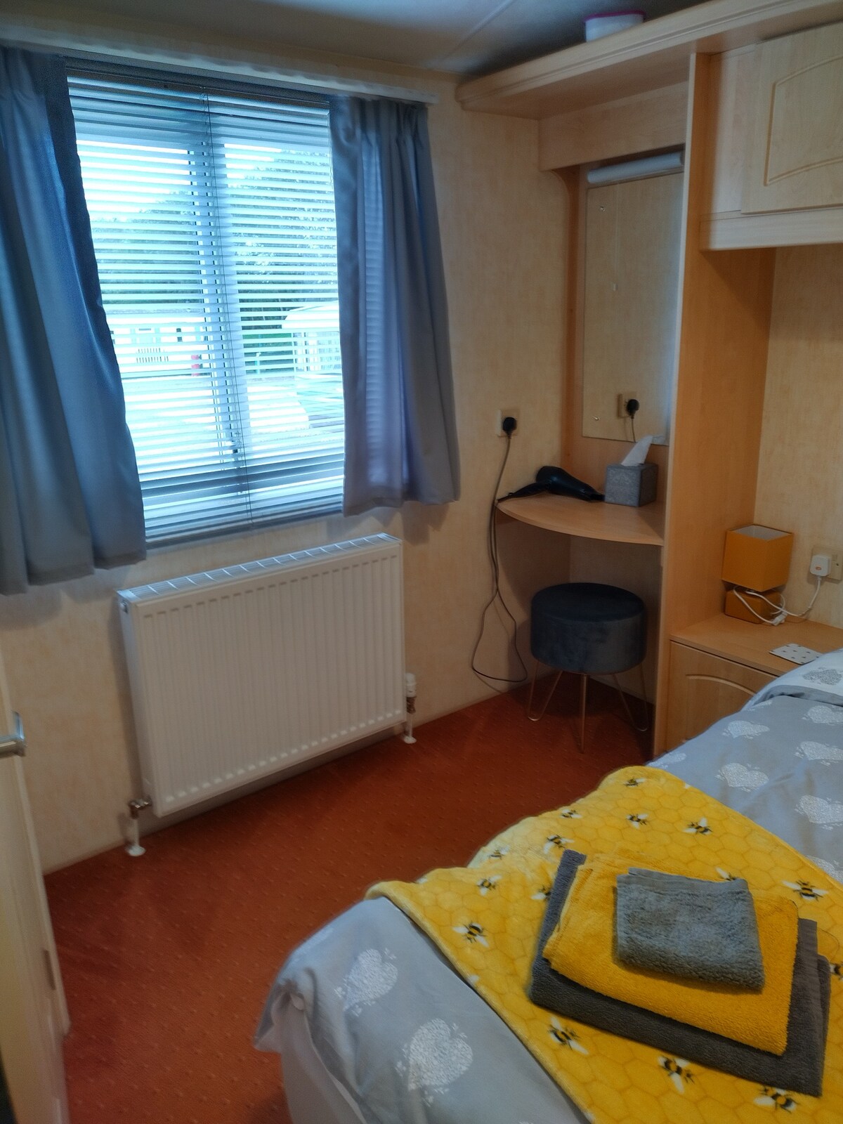 Lovely static caravan for holiday rental