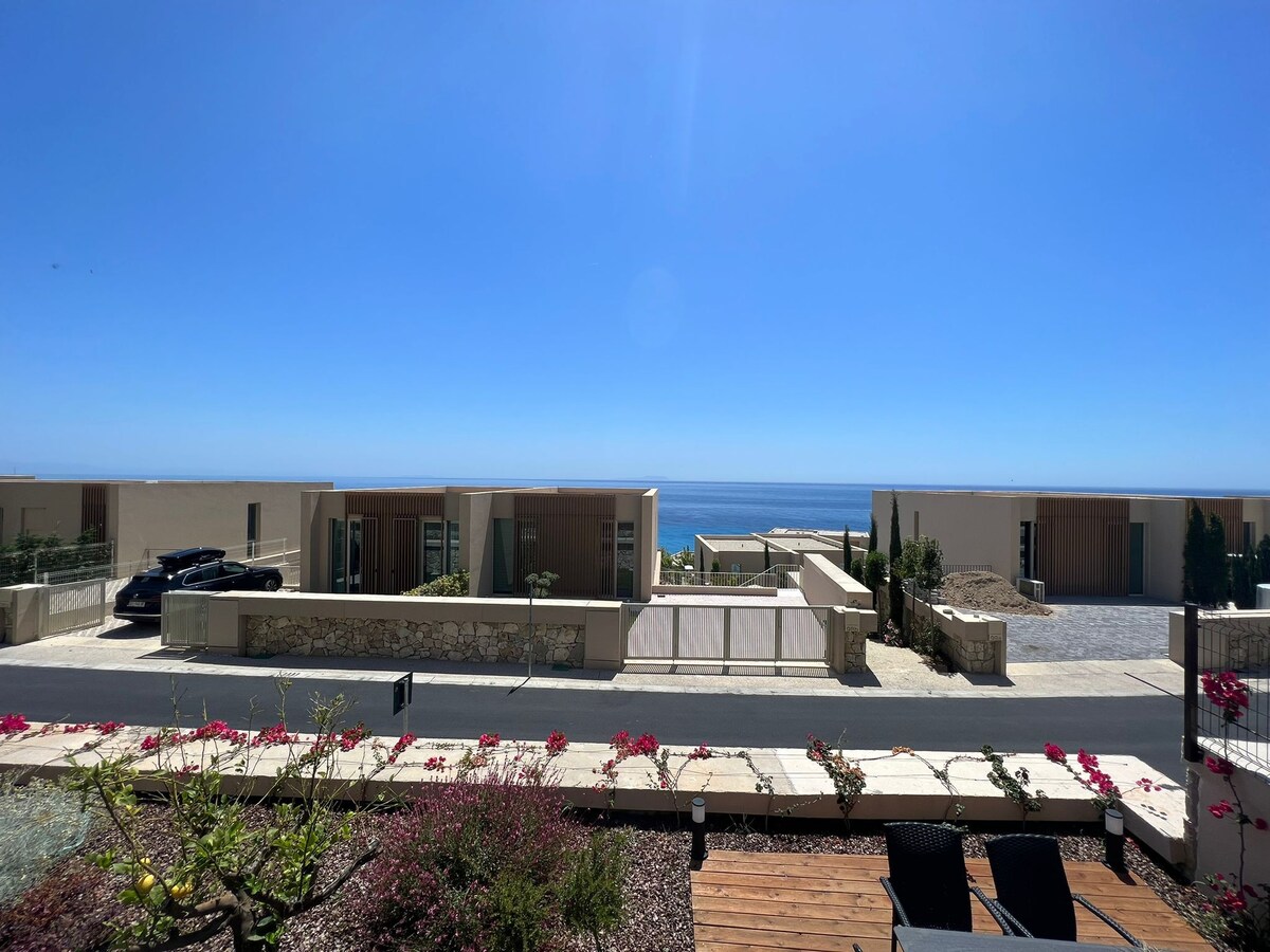 Sea View Villa at beachfront luxury Resort