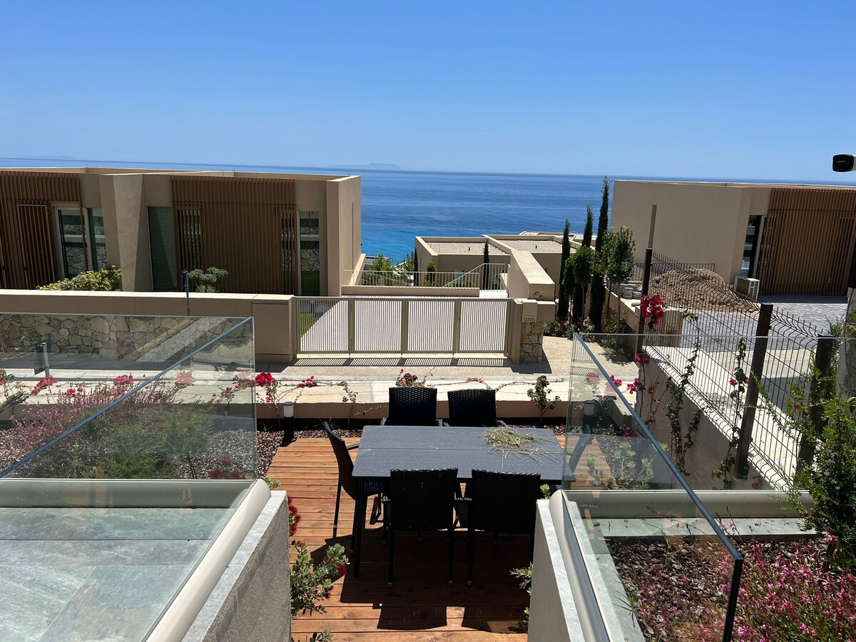 Sea View Villa at beachfront luxury Resort