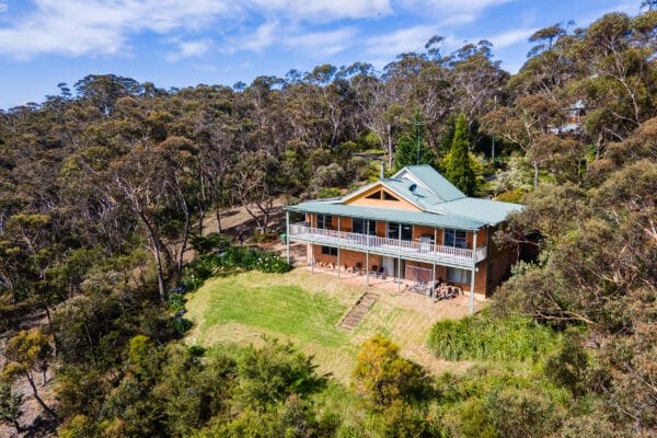 Narrow Neck Lodge