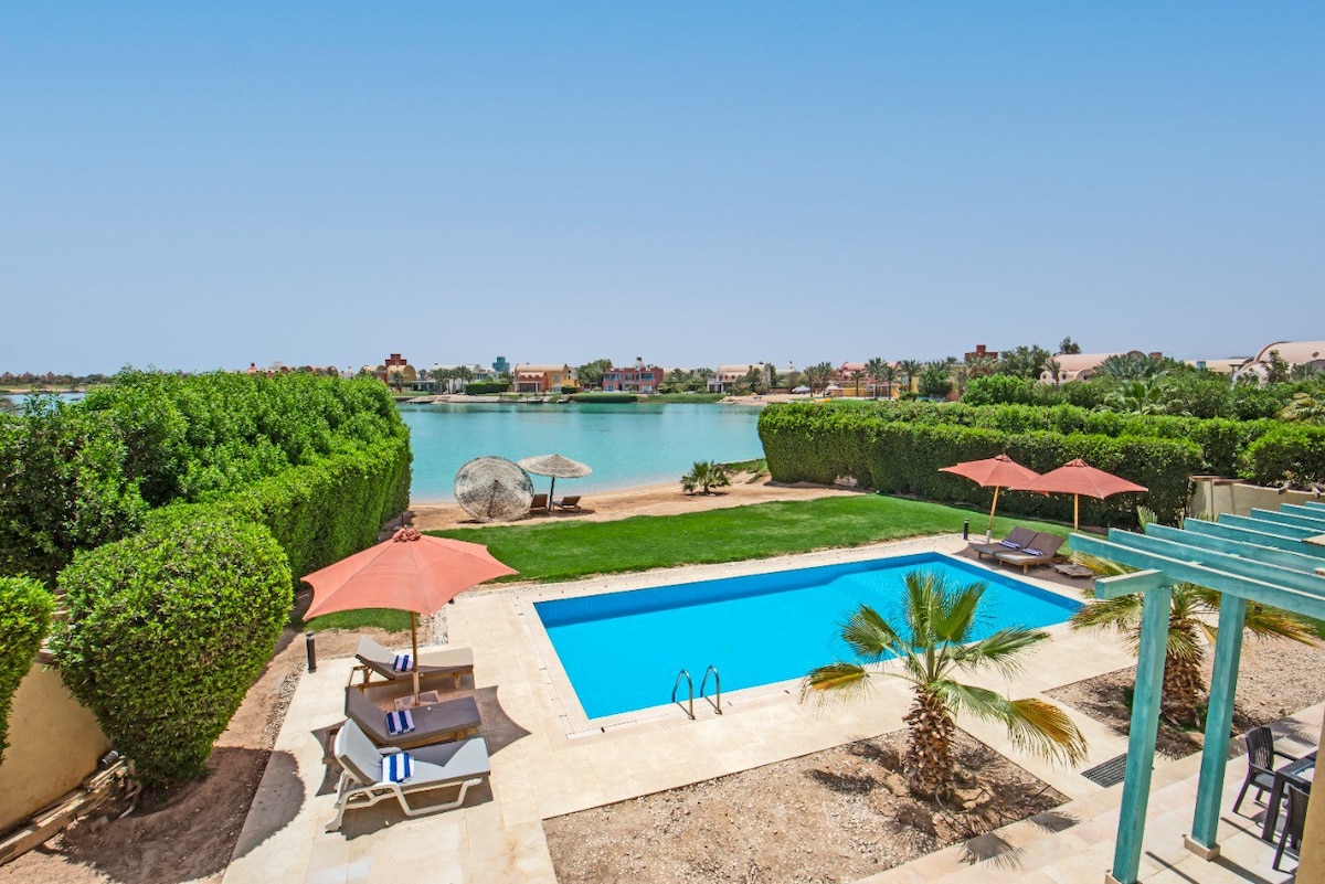 5 BR Villa Private Pool & Lagoon @Golf, El Gouna