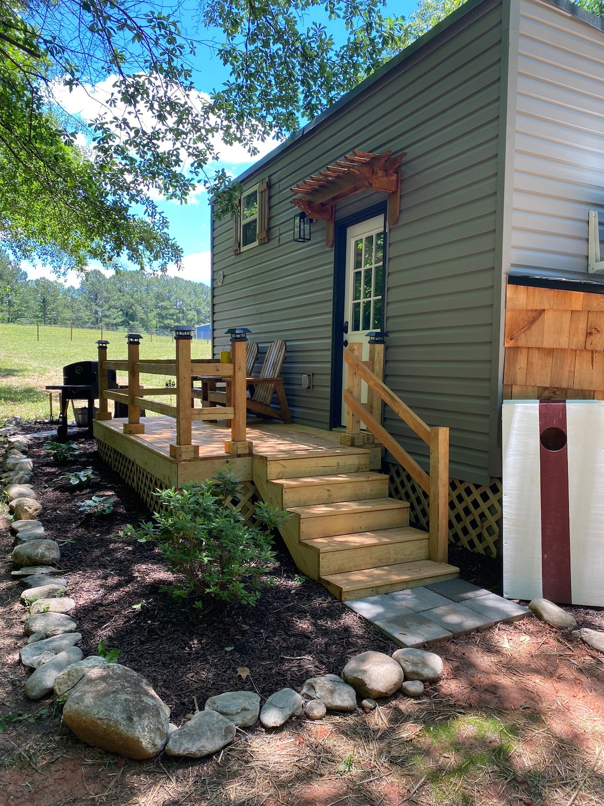 Faith & Farm Tiny House - Private Setting w/ Creek