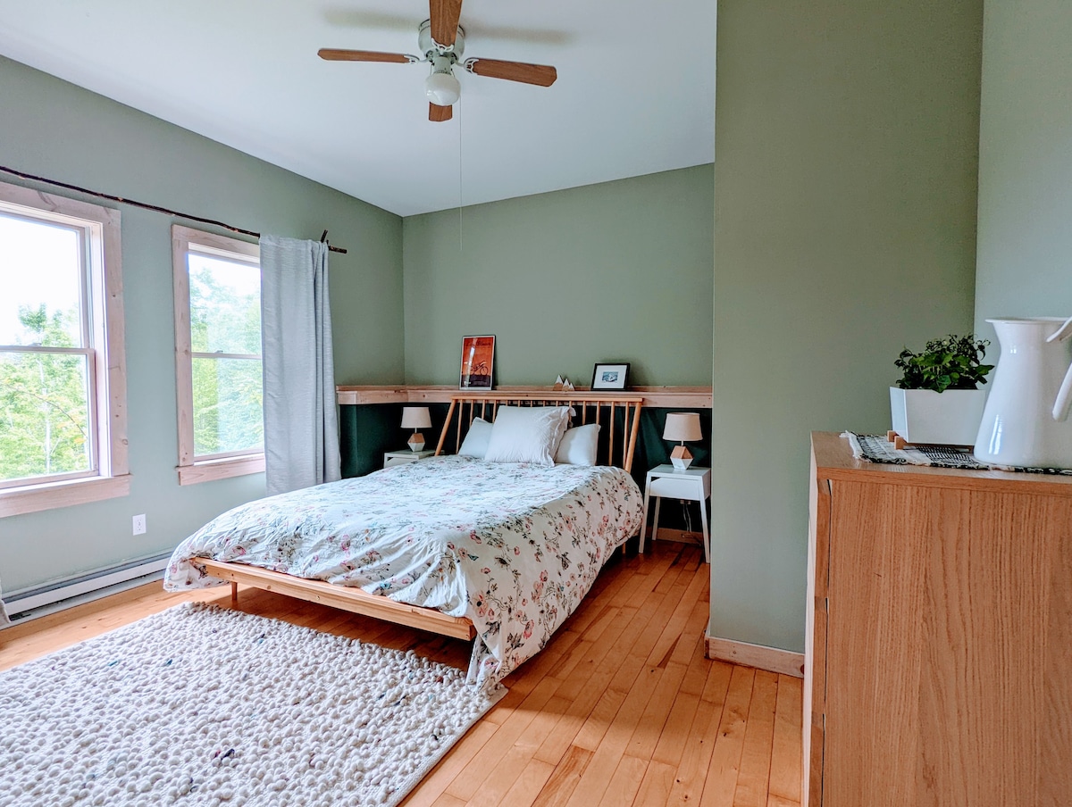 Bright Sunny Sterling Valley 2-bedroom