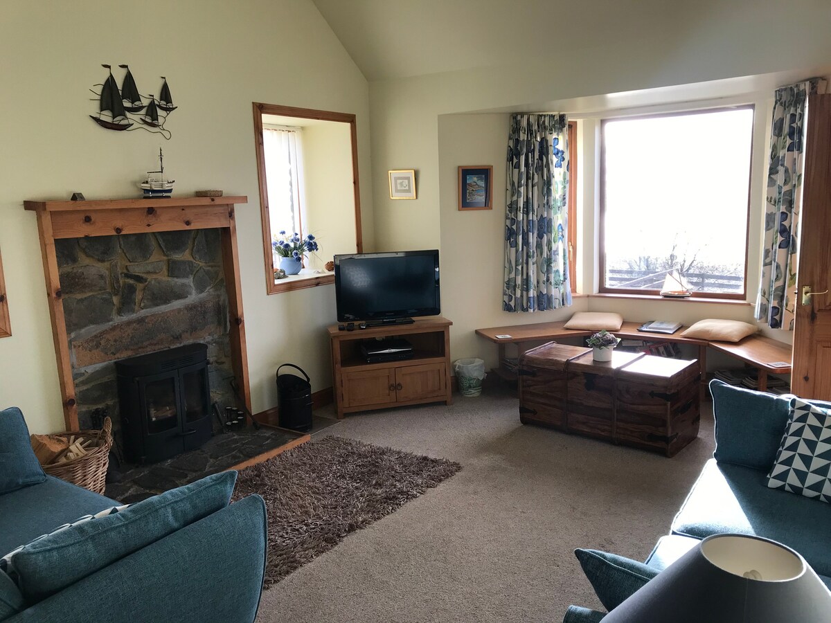 Auld Mission Cottage - cosy cottage with huge view