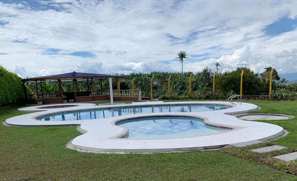 Finca Pereira, eje cafetero, Piscina, eventos