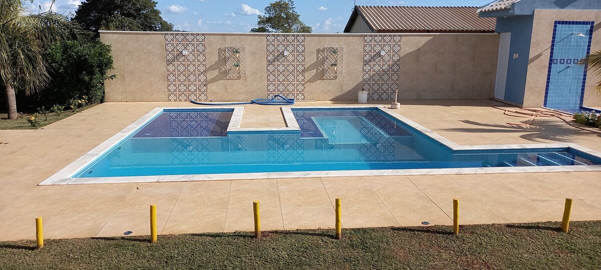 Chacara com piscina e canil para cachorro porte g