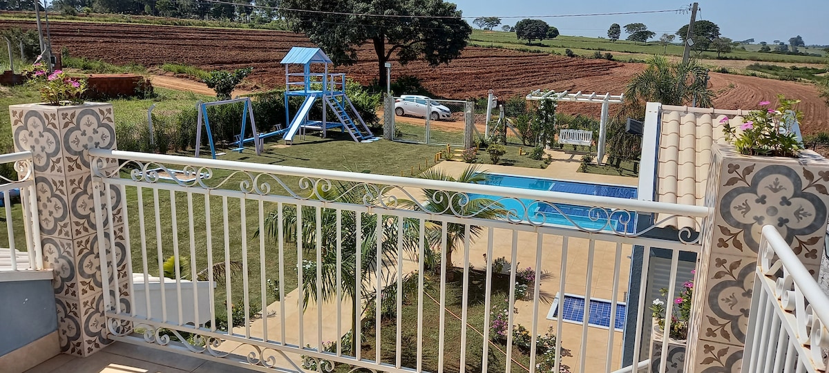 Chacara com piscina e canil para cachorro porte g