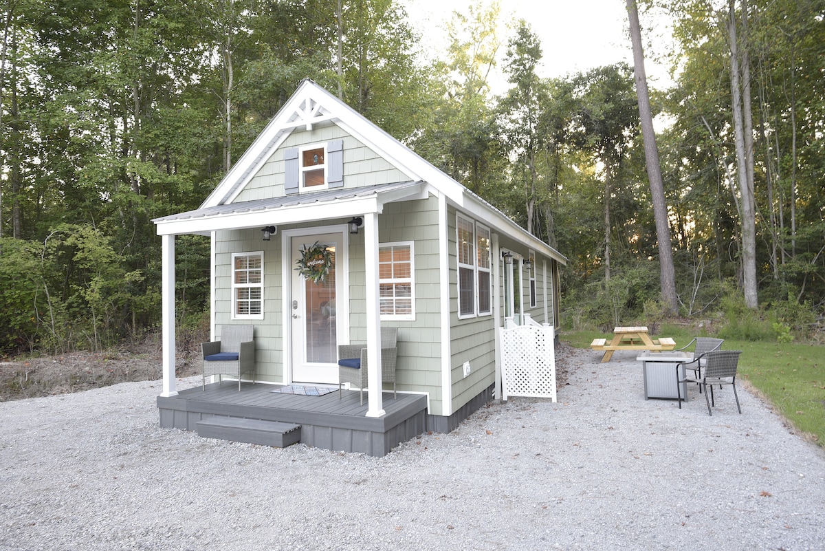 ~Timber Tiny House~Screen Porch~Fire Pit-Getaway