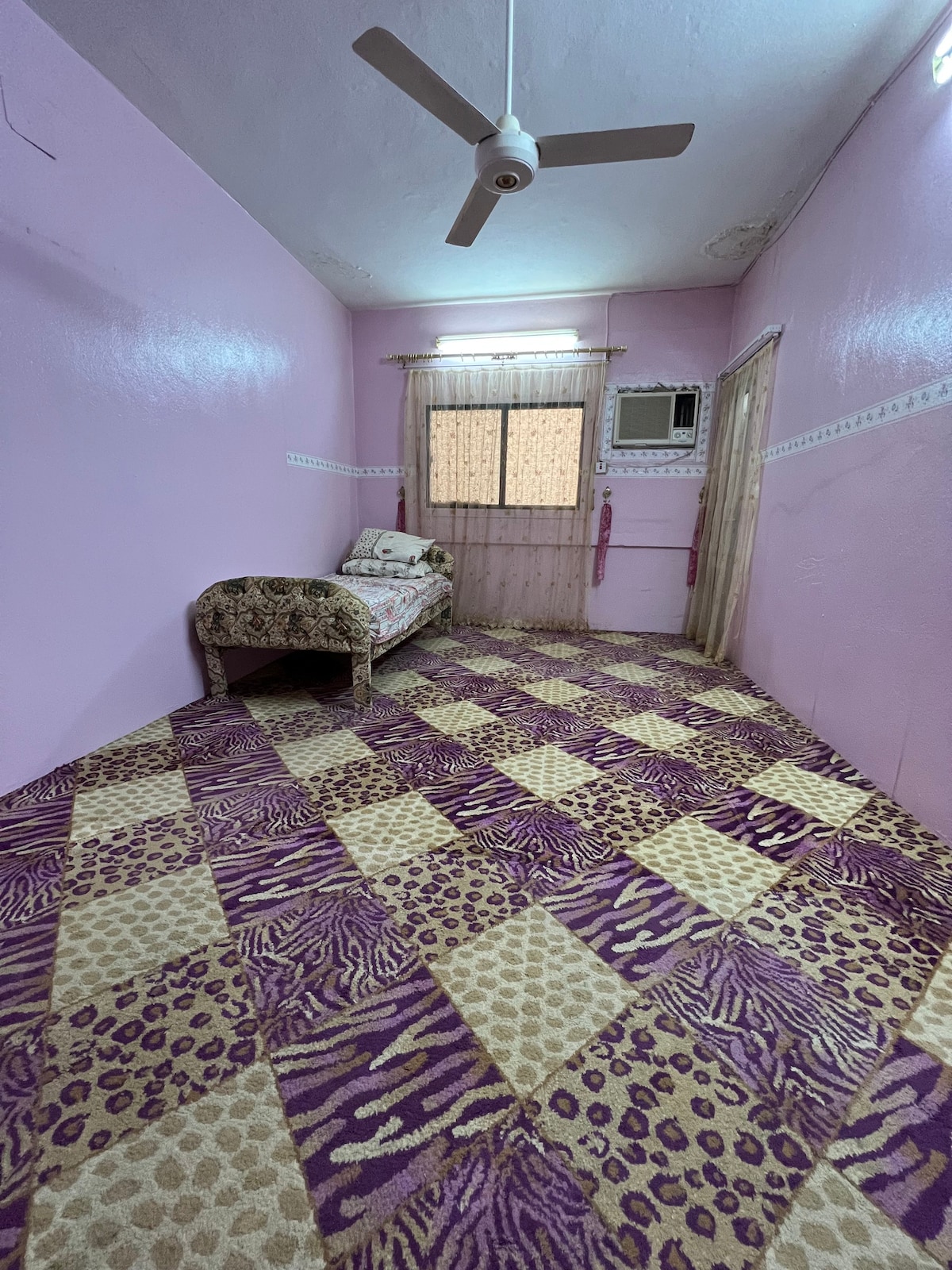 巴尔基（ Balkhi ）家具的公寓