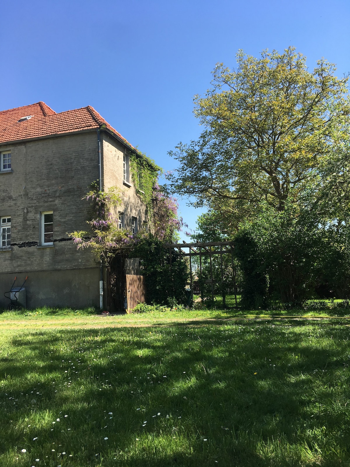 MorgenSonneZimmer for WeinFreunde