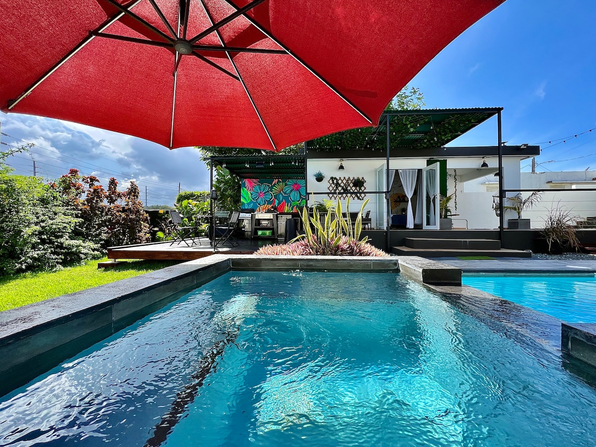 Garden Relaxing Room: Heated Pool & Jacuzzi