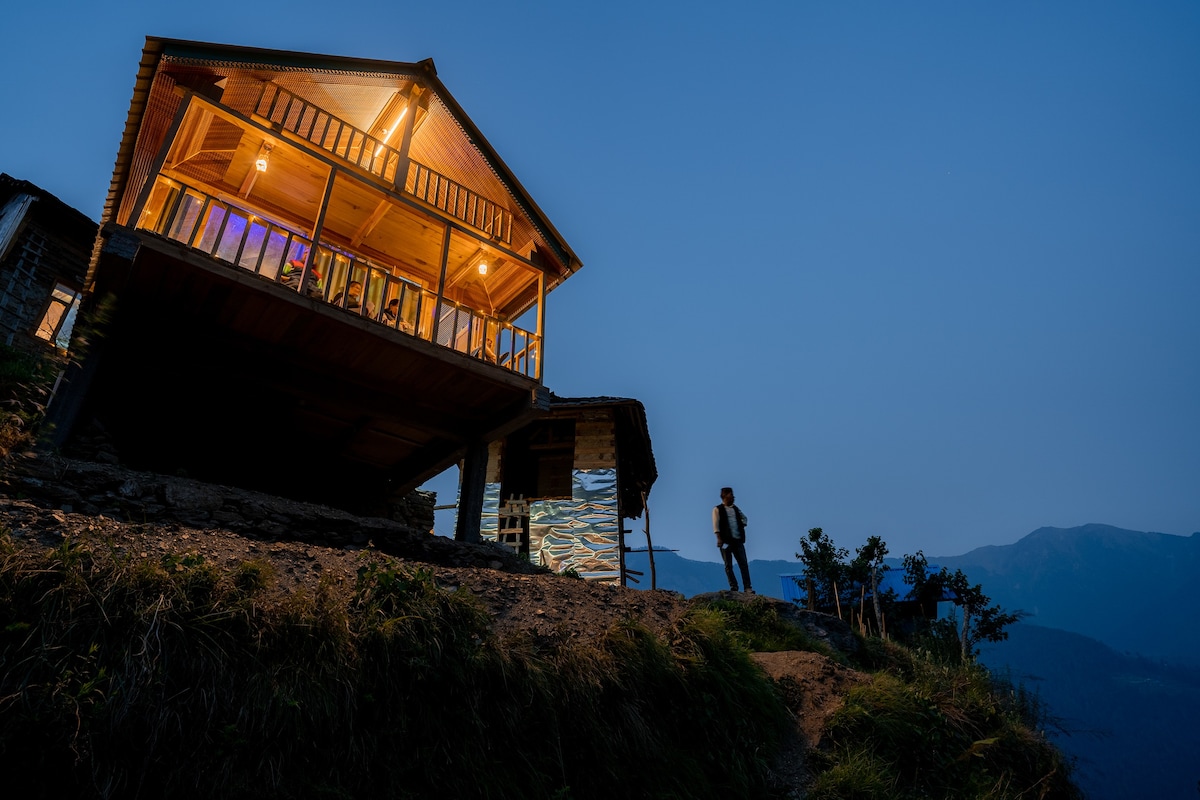 Cottage on top of the hill in Tandi