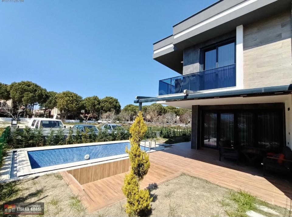Moderne Villa mit privat Pool in Strandnähe