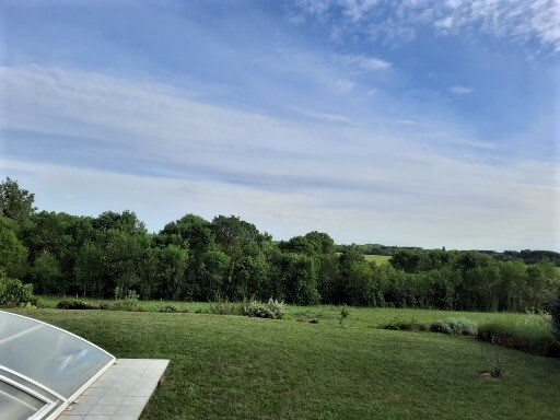 Maison avec piscine et jolie vue