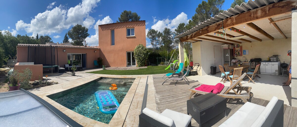 Villa avec piscine proche Aix
