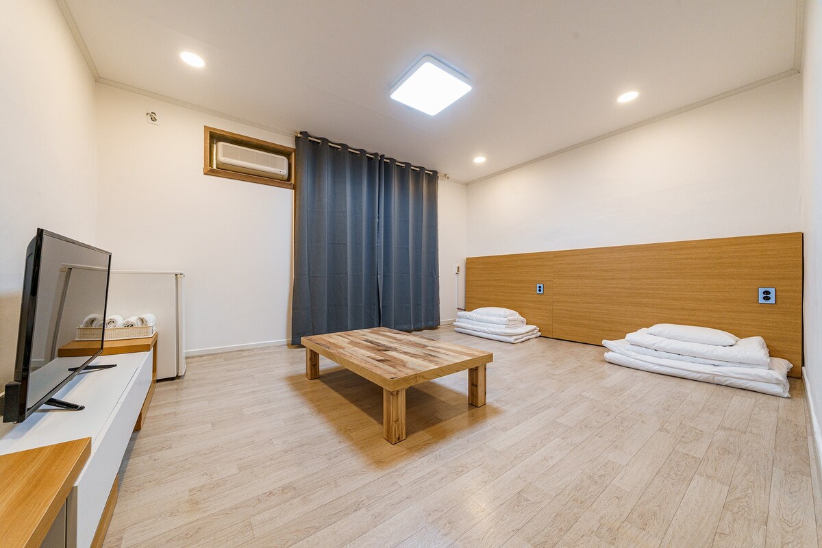 B型公寓类型ondol （标准2人/最多3人）免费自助早餐额外收费15000韩元温泉水