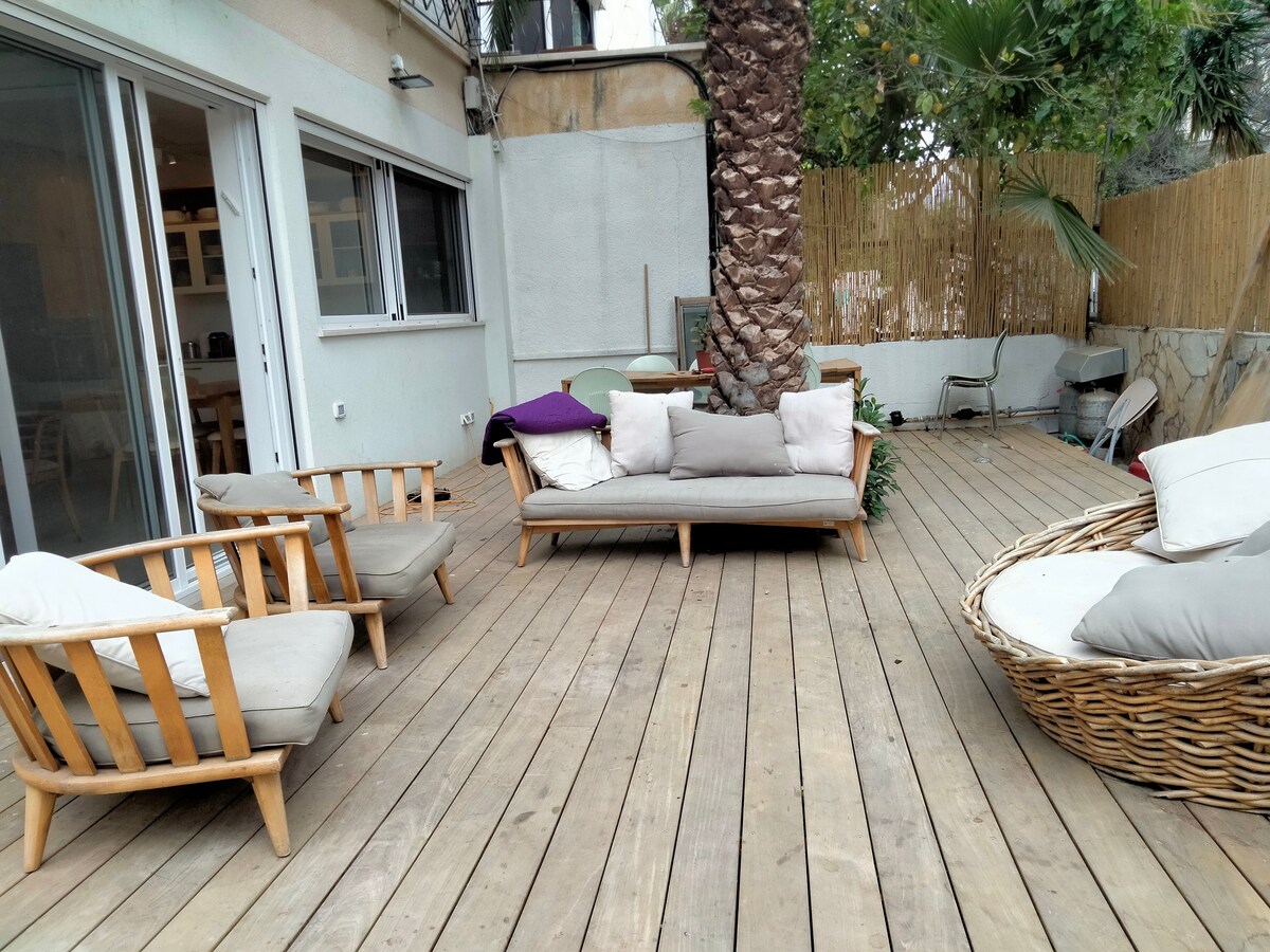 Lovely3bedroom garden apt in Jaffa