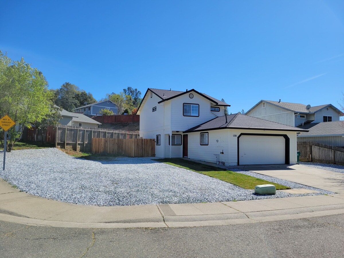 Super Clean 3 bedroom, 2 bath Placerville