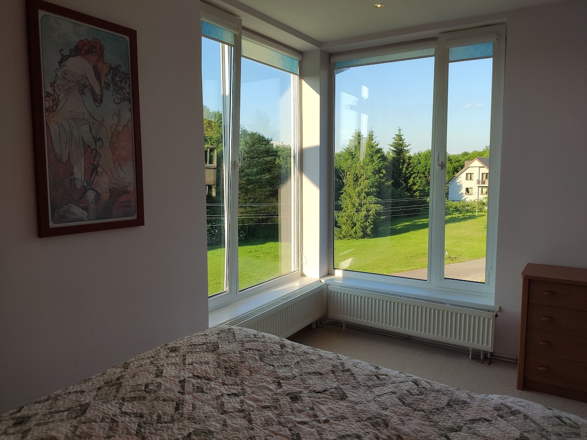 Erdvūs 110 M2 Apartamentai Su Vaizdu Į Mišką