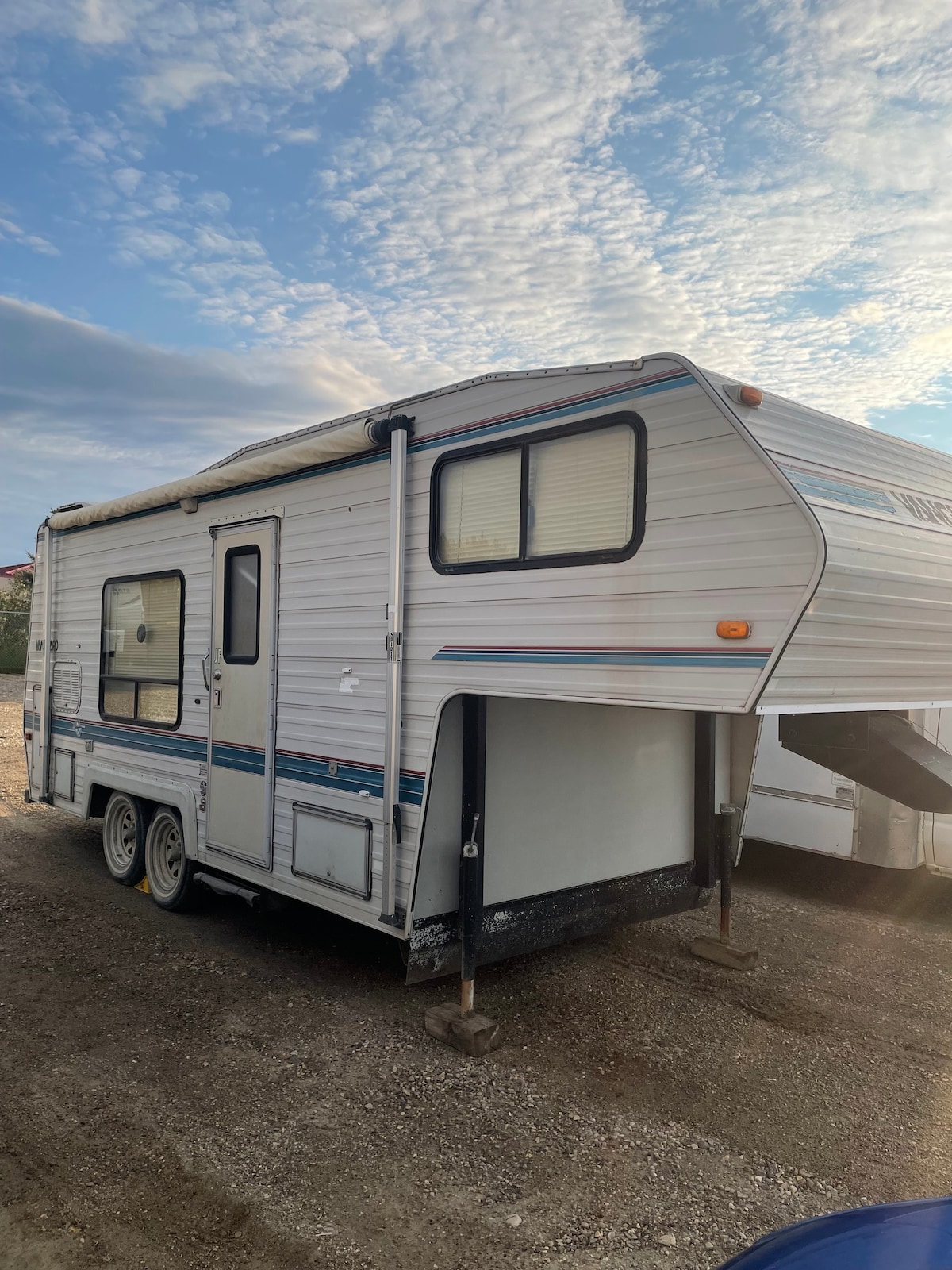 Vanguard Fifth wheel with room to sleep up to 6