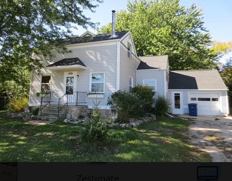 Country Home Near EAA grounds