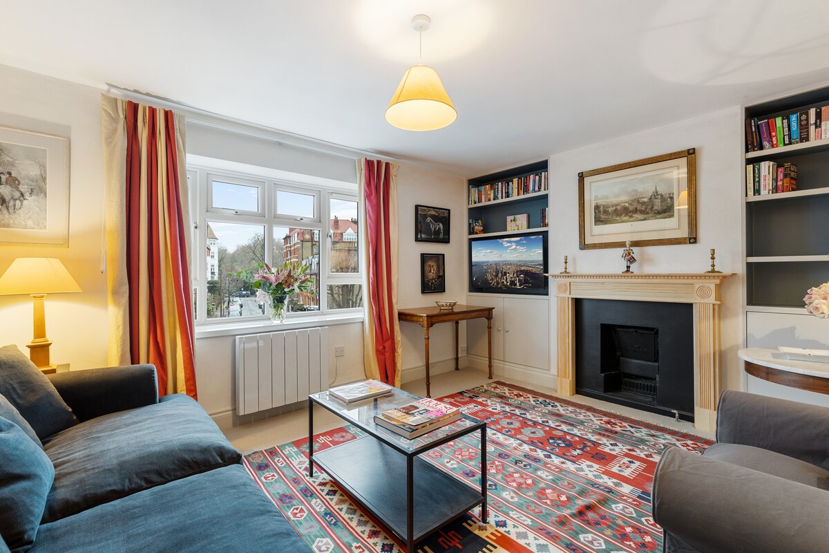 Beautiful 2 bed-flat looking over leafy Park