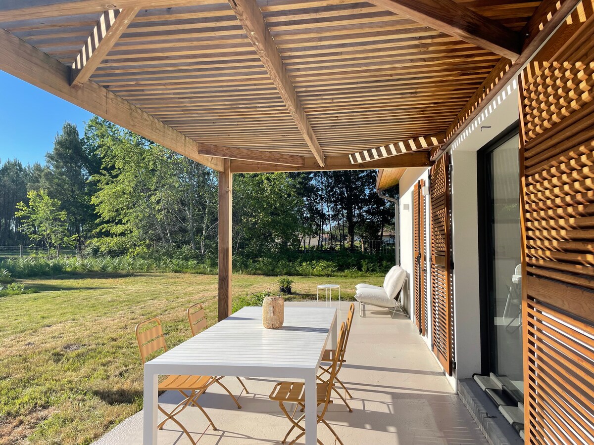 Maison en lisière de forêt des Landes proche océan