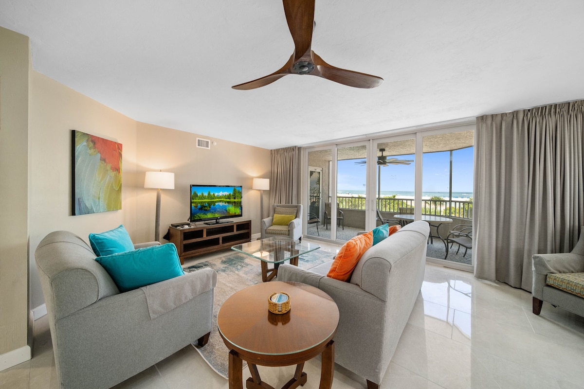 OPEN! Oceanfront Condo with Amazing Sandy Beach