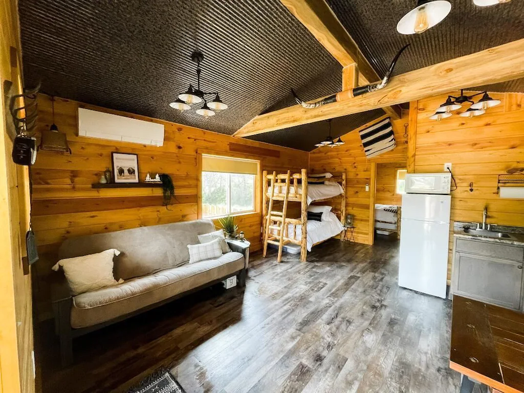 The Bunk House: Rustic Luxury Near Mt. Rushmore