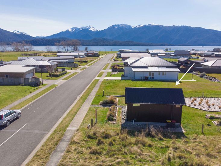 Takahe 's Nest -非常靠近Te Anau的湖泊。