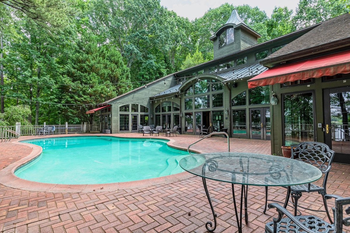 “WaterView" The Pool Pavilion, waterfront property