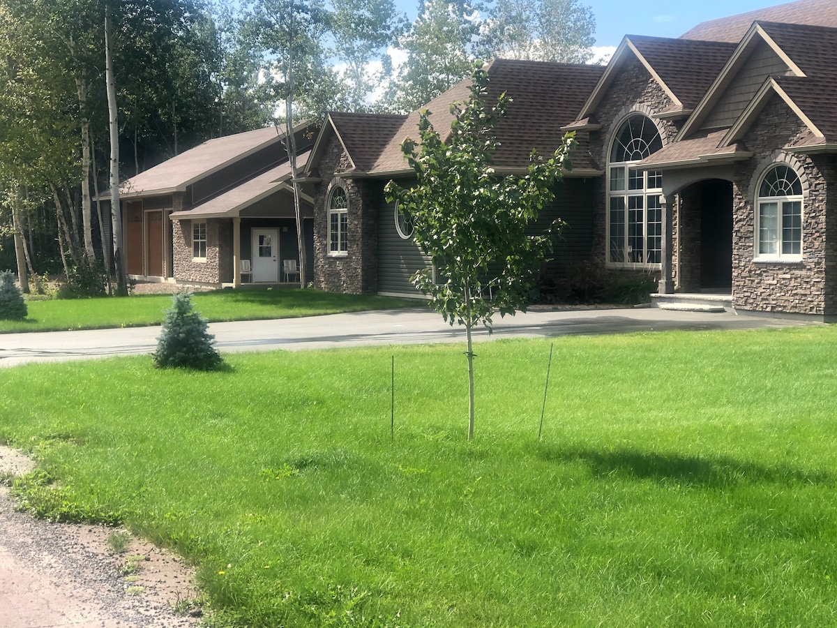 Contemporary Cottage on Exploits River