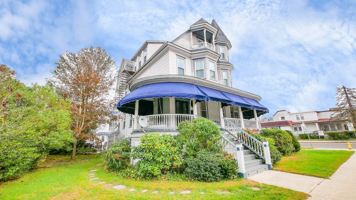 OCNJ Victorian Castle-Weekly Rental for 16 guests