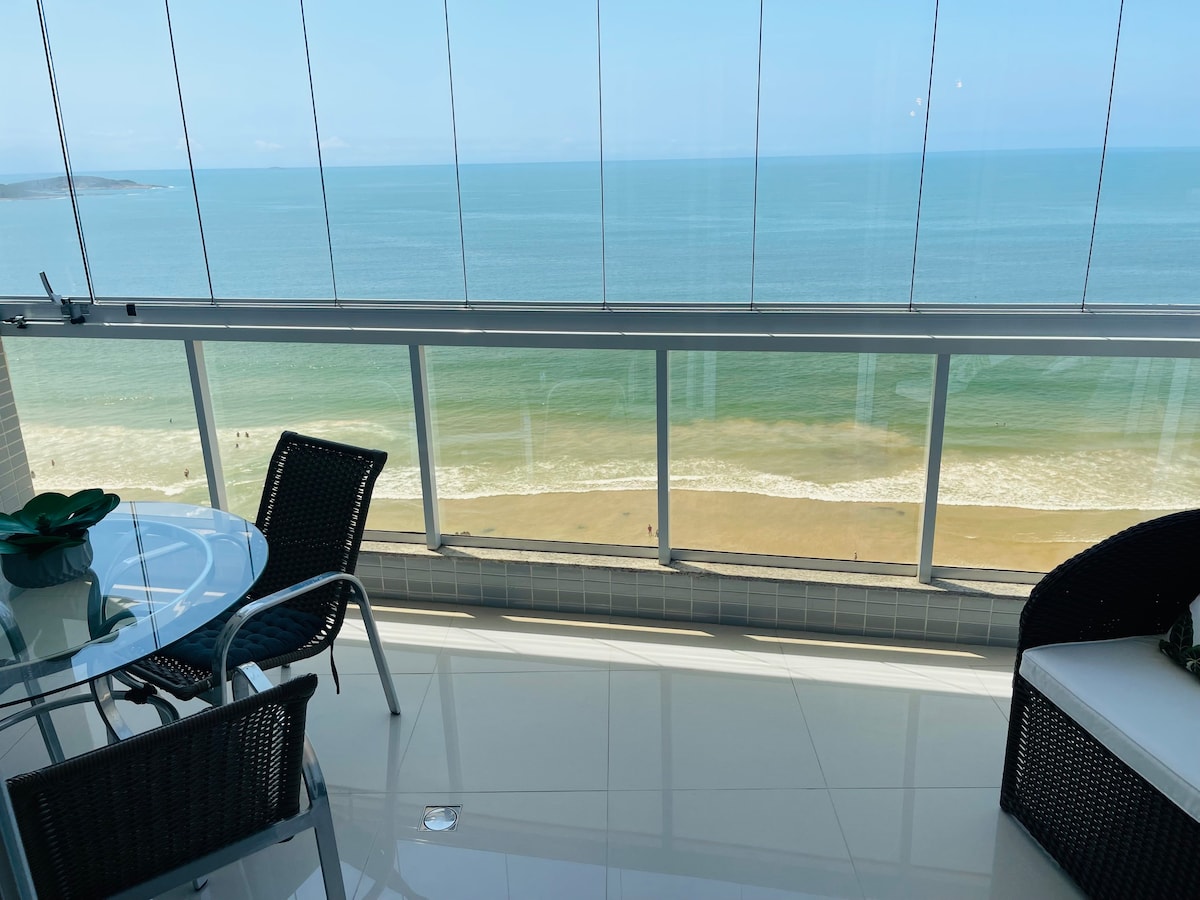 Topíssimo apartamento beira mar