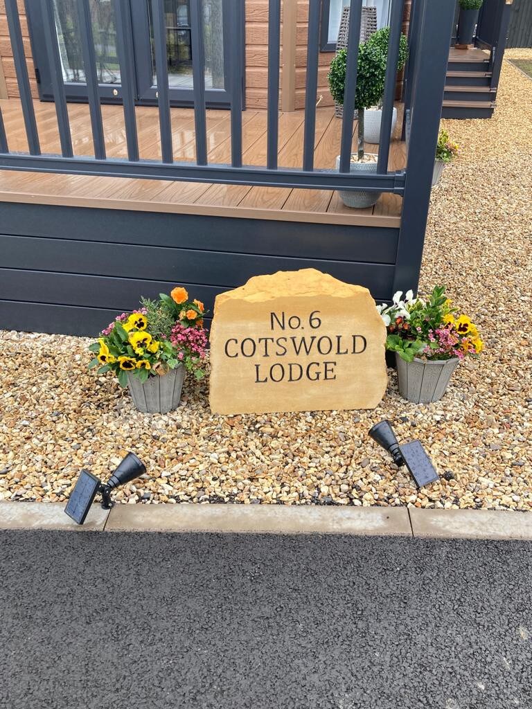 Cotswold Holiday Lodge ，提供所有便利设施