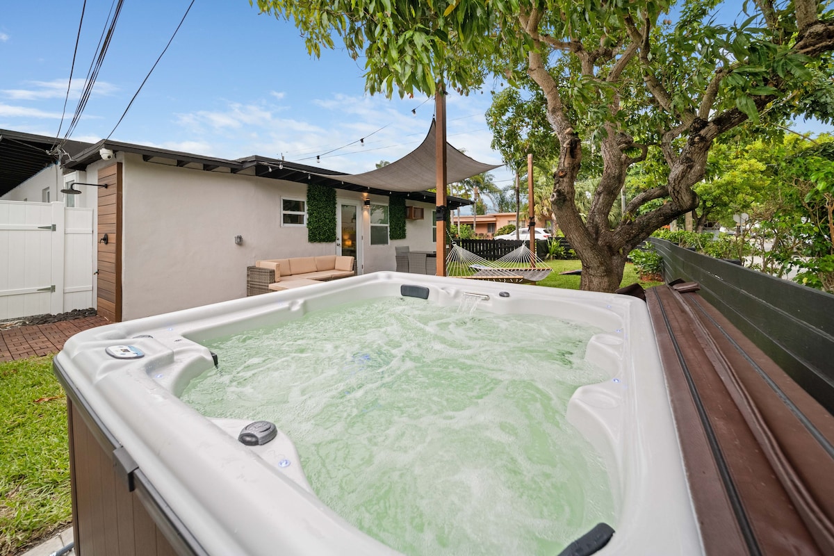 Mango Lovers Zen Beach Retreat 2/2 w/Hot Tub