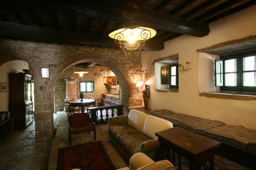 Country loft with fireplace,Cortona