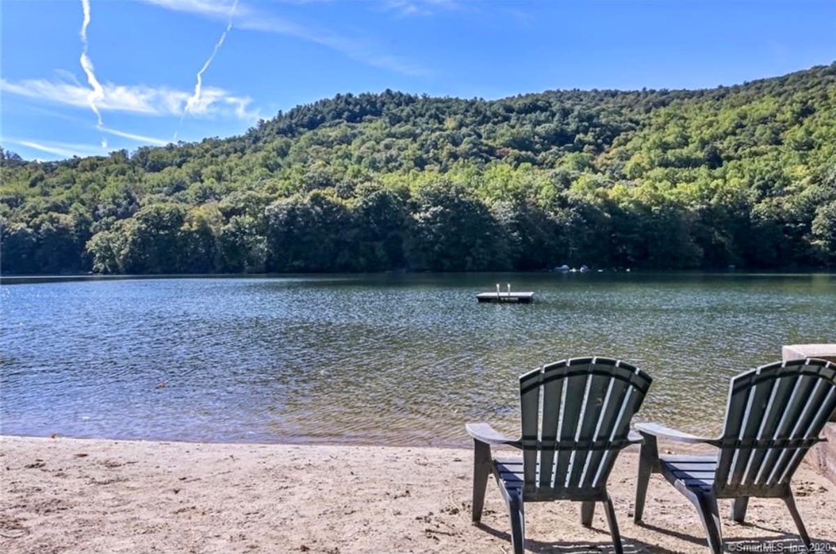 Squantz Cottage , Lakeview , w/ kayaks+firepit!