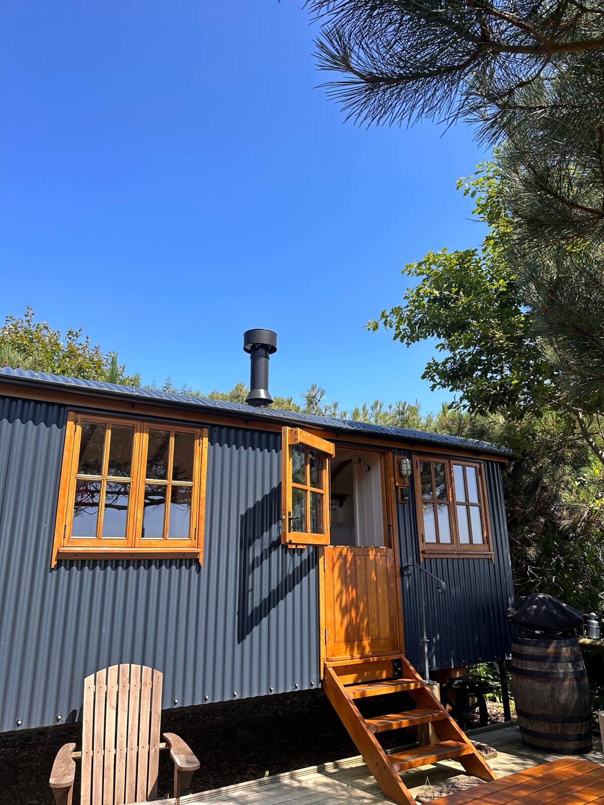 Peregrine - Shepherd Hut